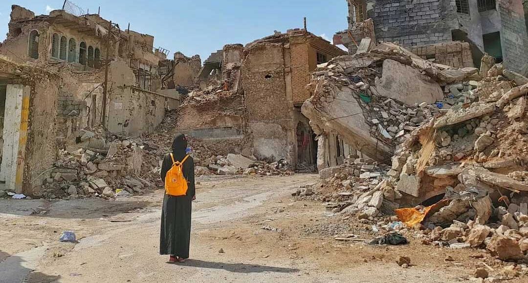 من تحت الركام